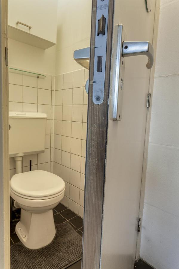 B&B 1971 Hazenstraat - Shared Bathroom อัมสเตอร์ดัม ภายนอก รูปภาพ